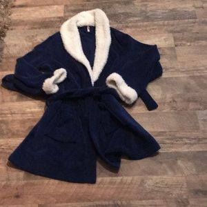 IZOD Fuzzy robe size medium